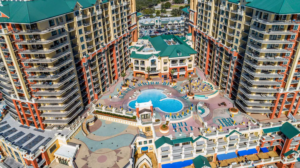 emerald grande2