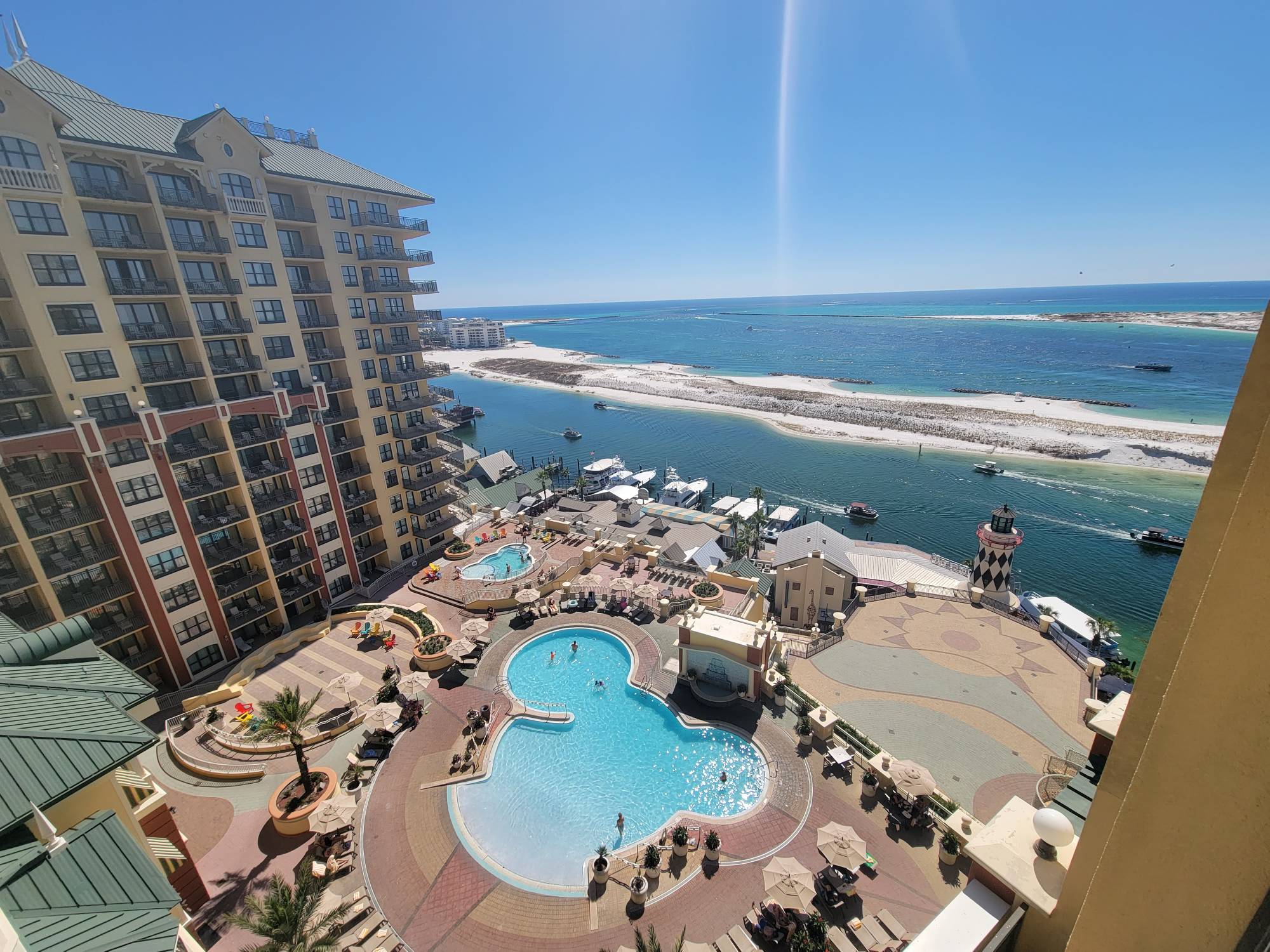 emerald grande8