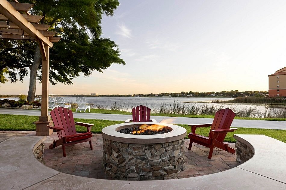 lakes resort and spa6